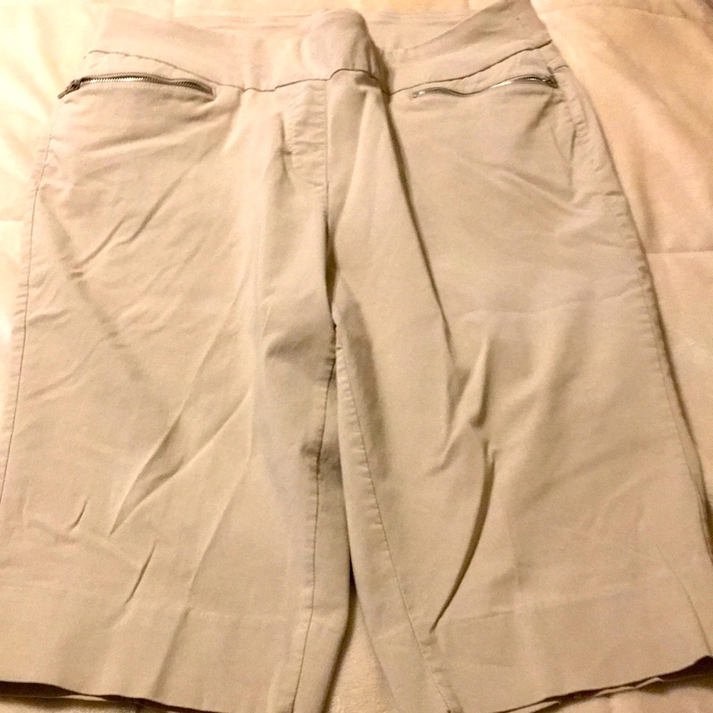 Westbound khaki color size 18W Bermuda